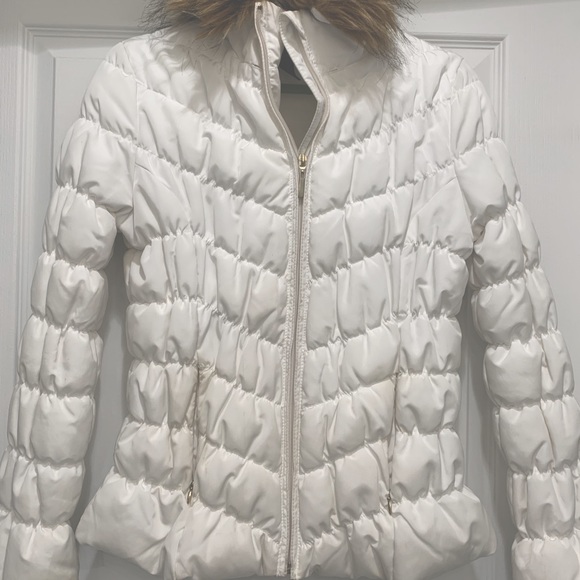 White INC Puffer Coat with Faux Fur Removable Hood - Picture 1 of 7
